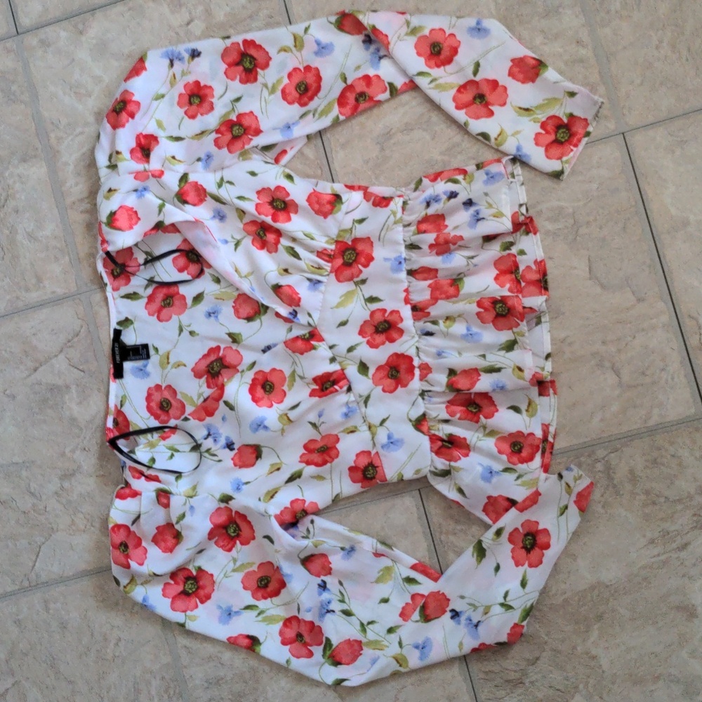 ❗FINAL DROP❗EUC Forever 21 Floral Top